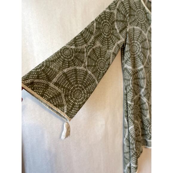 Wednesdays Give Back Boho Green Cream Tunic Mini Dress Womens Medium Bell Sleeve - Picture 4 of 6